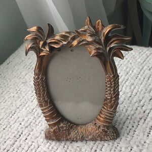 Oval ceramic palm tree photo frame